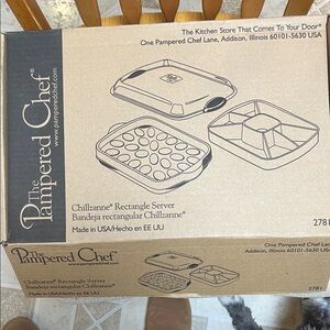 The Pampered Chef Chillzanne Server with Lid